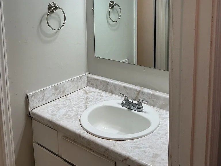 34 Brianfield Cv #B — Photo 5