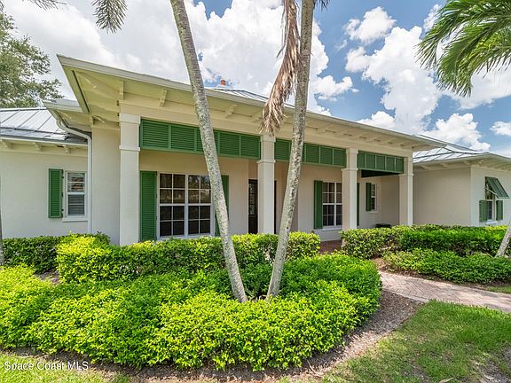 5th image of 409 S Palm Island Cir