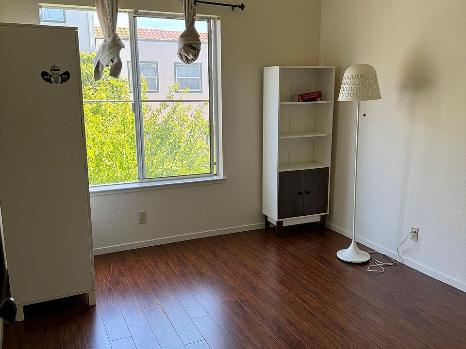 2nd image of 10 Lydia Ave