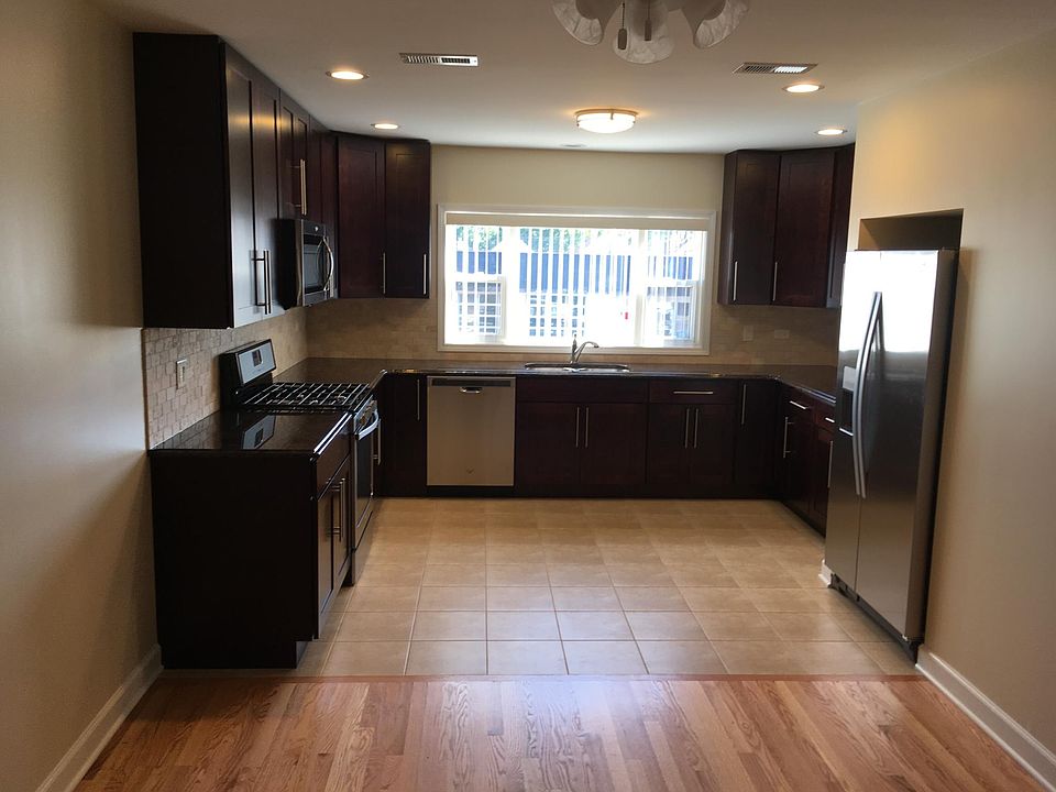 1st image of 3306 N Harlem Ave APT 2A