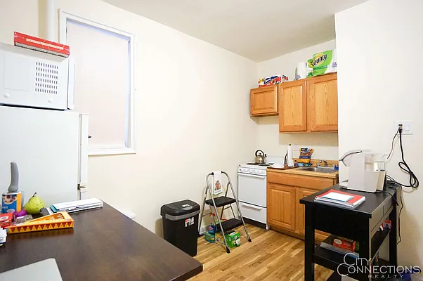 Rented by City Connections Realty | media 20