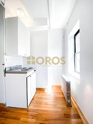 Rented by City Connections Realty | media 12