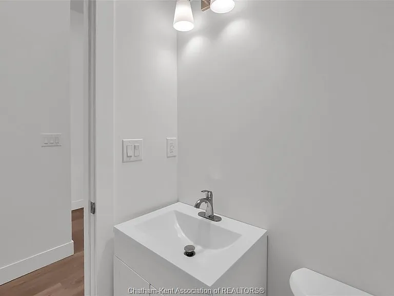 131 Main St #2 — Photo 9