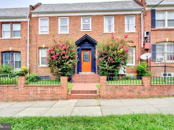 1304 Adams St NE APT 2, Washington, DC 20018