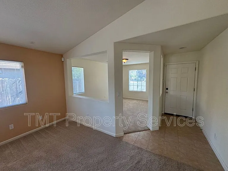 9084 Pebble Field Way — Photo 3