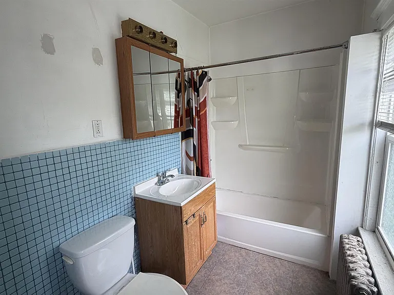 374 McGrath Hwy — Photo 17