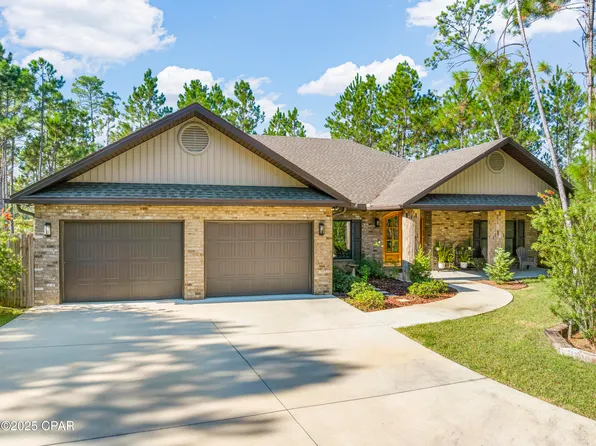 112 White Oaks Blvd, Southport, FL 32409