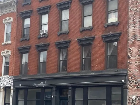 149-151 Grand #5, Brooklyn, NY 11249