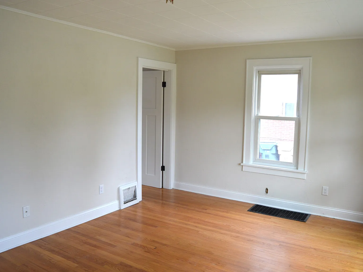 2 bed, 873 sqft, $1,895 — Photo 4