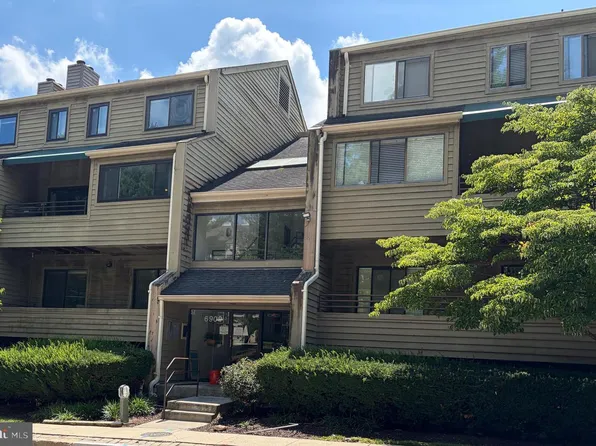 6909 Jones View Dr APT 2B, Baltimore, MD 21209