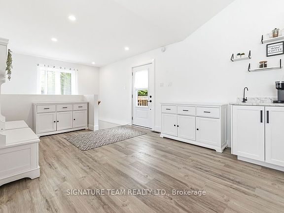 4th image of 2665 A Foymount Rd