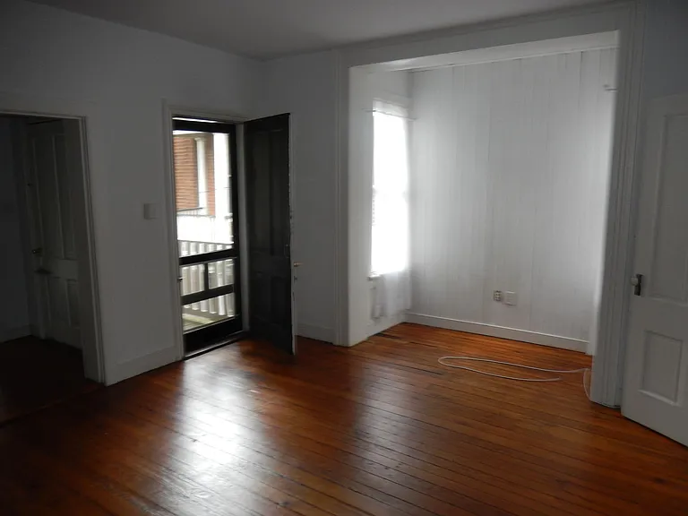 106 S Pine St — Photo 16