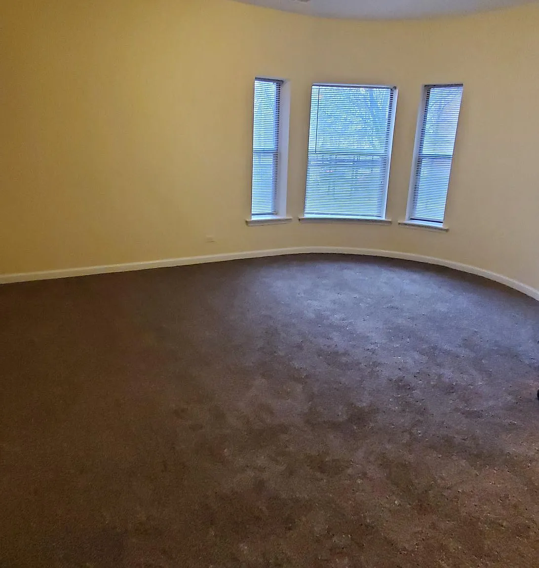 Park Apartments — Photo 4