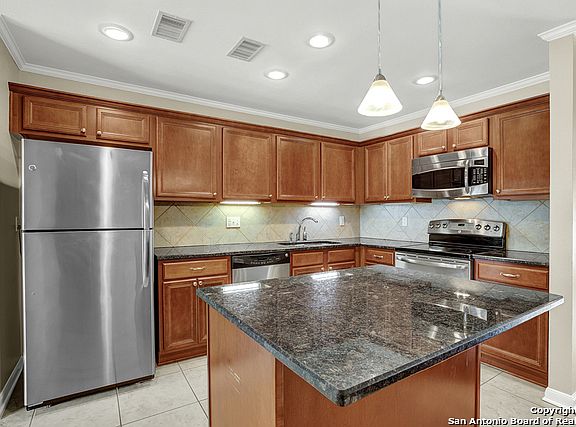 4th image of 100 Lorenz Rd APT 206