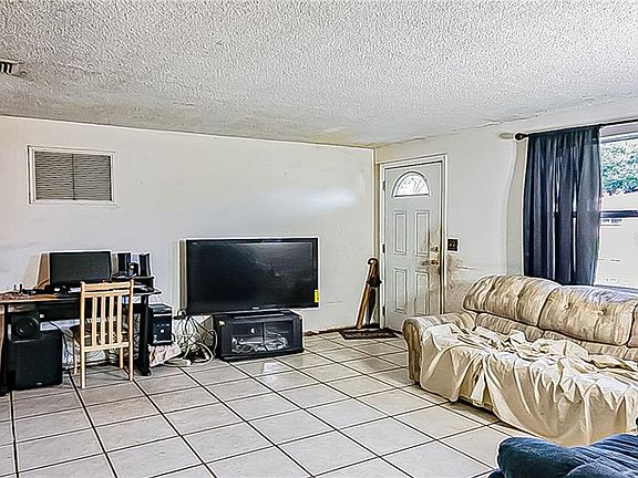 5th image of 3122 Stratford Dr