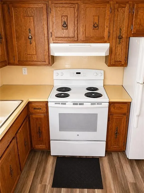 1 bed, 1.0 bath, 650 sqft, $1,550 — Photo 4