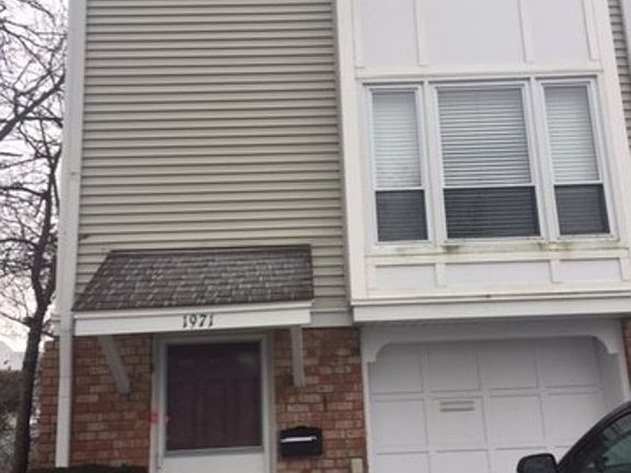 2nd image of 1971 Governors Ln #1971