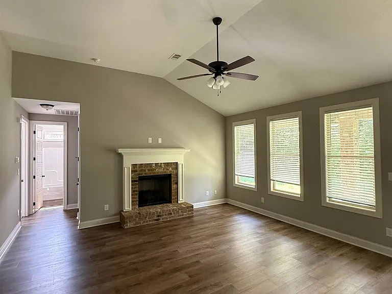 111 Judy Kay Way — Photo 10