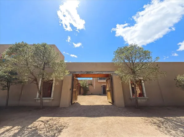 637 Alto St APT B, Santa Fe, NM 87501