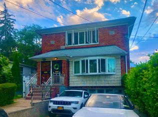 1554 200th St #1FLOOR, Bayside, NY 11360