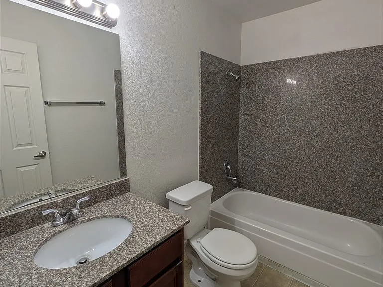 5321 River Glen Dr #236 — Photo 10