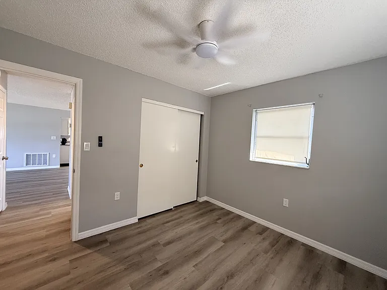 8437 Luray Dr — Photo 9