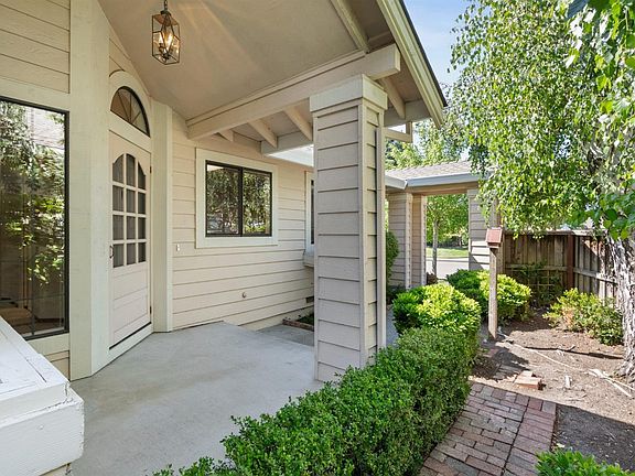 4th image of 113 S Temelec Circle