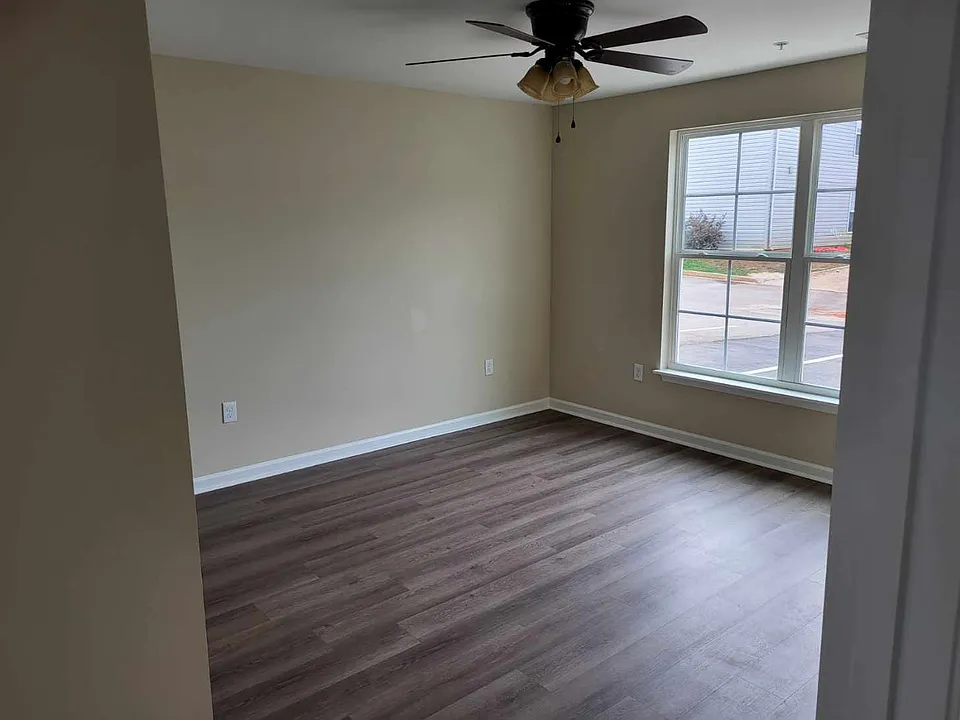 102 Rai Ct
