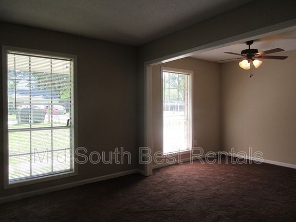 2nd image of 4047 Lacewood Dr