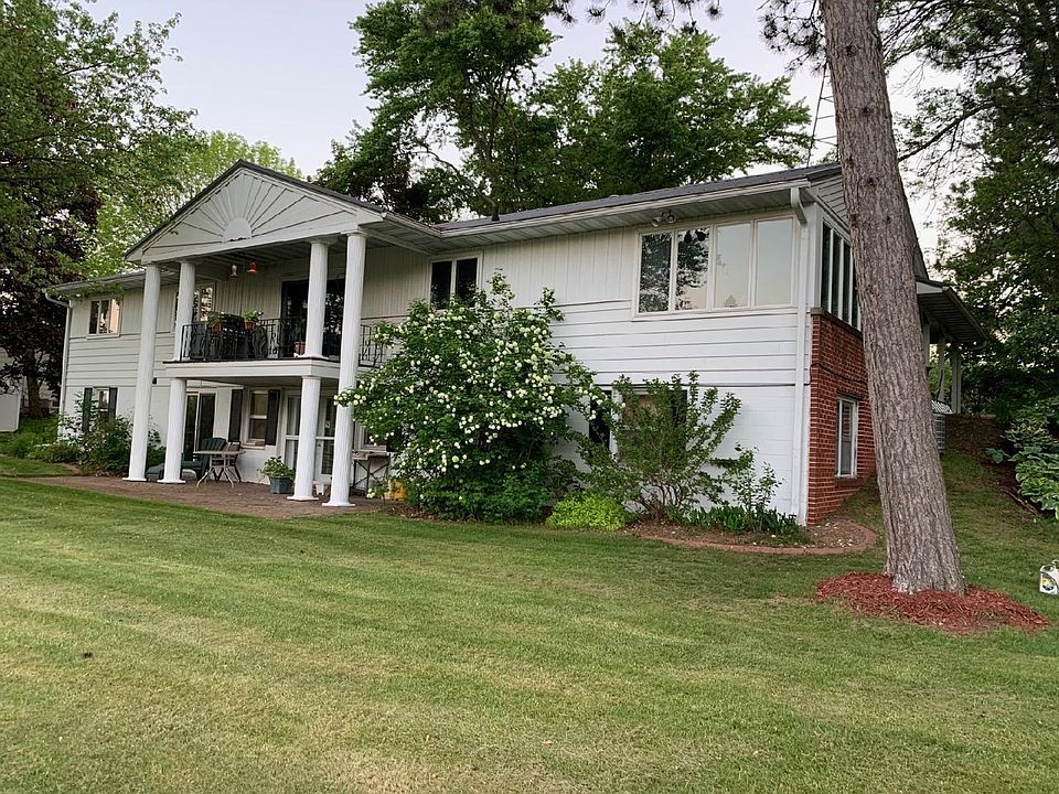32 Riverside Dr, Clintonville, WI 54929 | Zillow