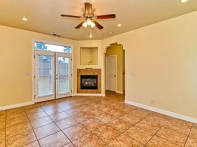 1495 E Payton Way — Photo 3