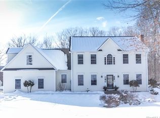 8 Settlers Path, Amston, CT 06231