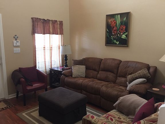3rd image of 202 Riverwalk Cir