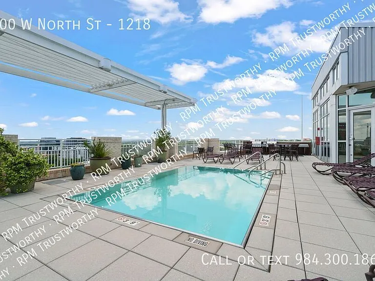 400 W North St #1218 — Photo 6