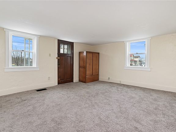 5th image of 321 2nd St