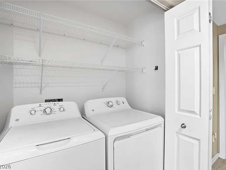 2291 W Horizon Ridge Pkwy #13175 — Photo 16