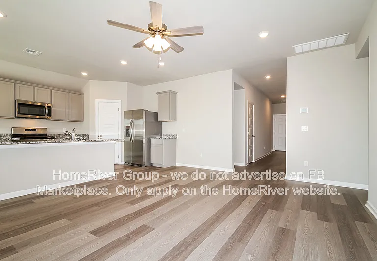 10504 SW 41st St — Photo 3