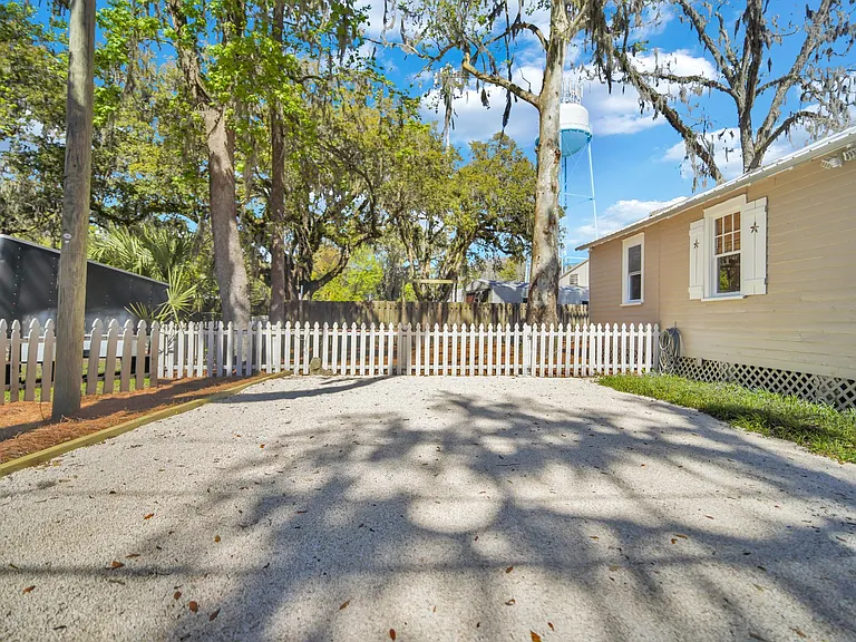 3228 Bannon Dr — Photo 51