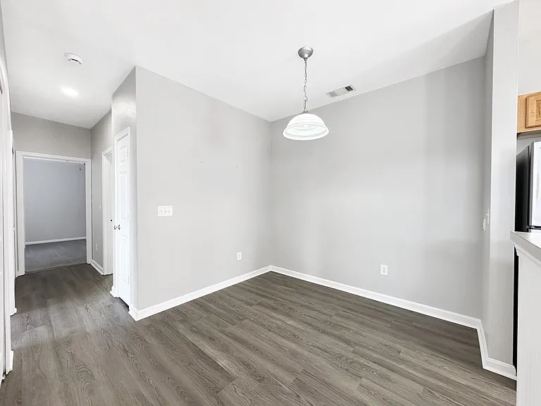 Beaver Creek Apartments — Photo 21