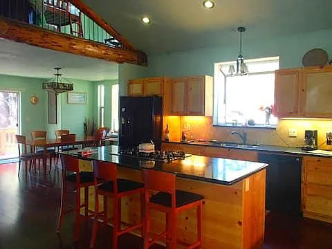 1270 Herbert Ave — Photo 2
