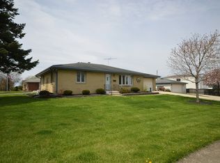 500 Chaney Ave, Crest Hill, IL 60403