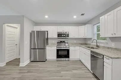 245 Abigail Cir — Photo 5