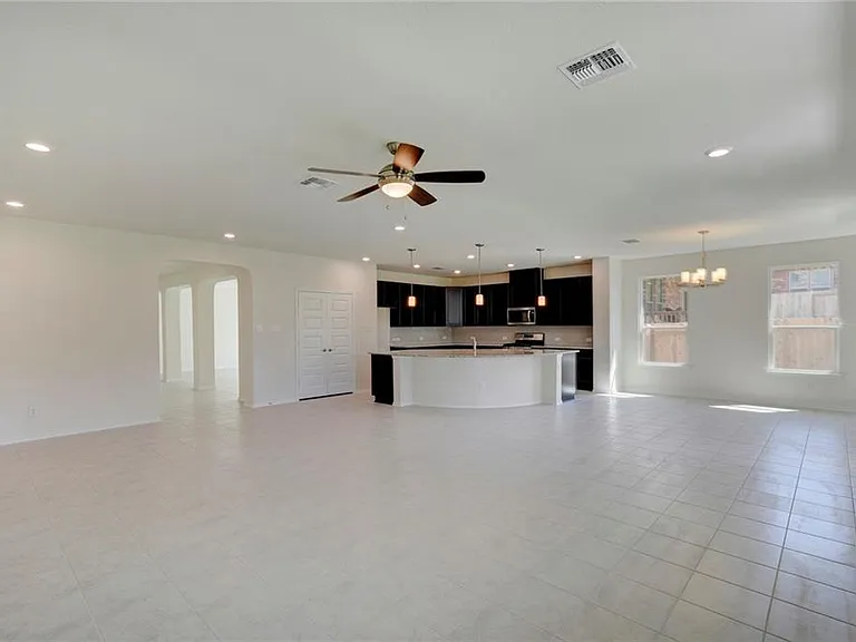 3105 Maurine Dr — Photo 6