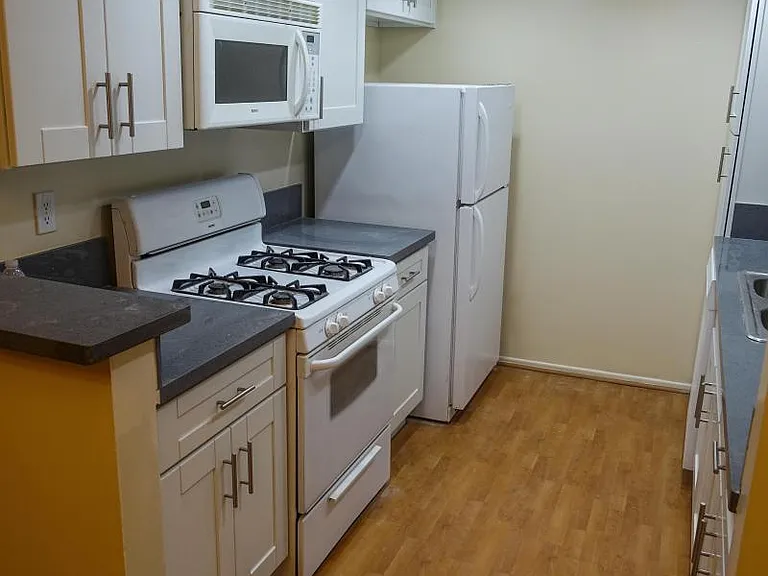 1730 Camden Ave #104 — Photo 10