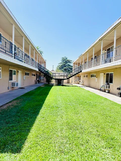 121 S L St #5