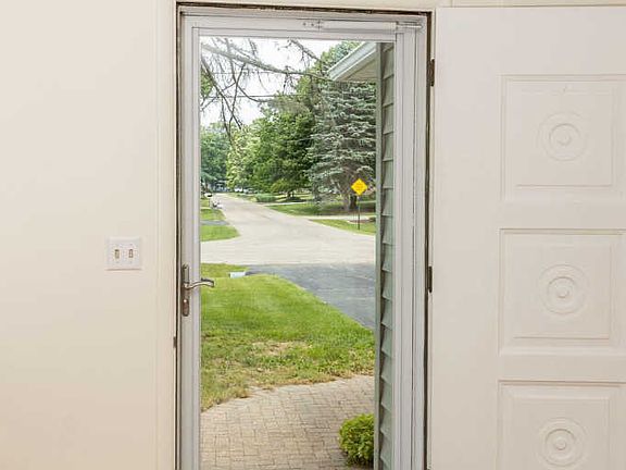 4th image of 1473 Birchwood Dr