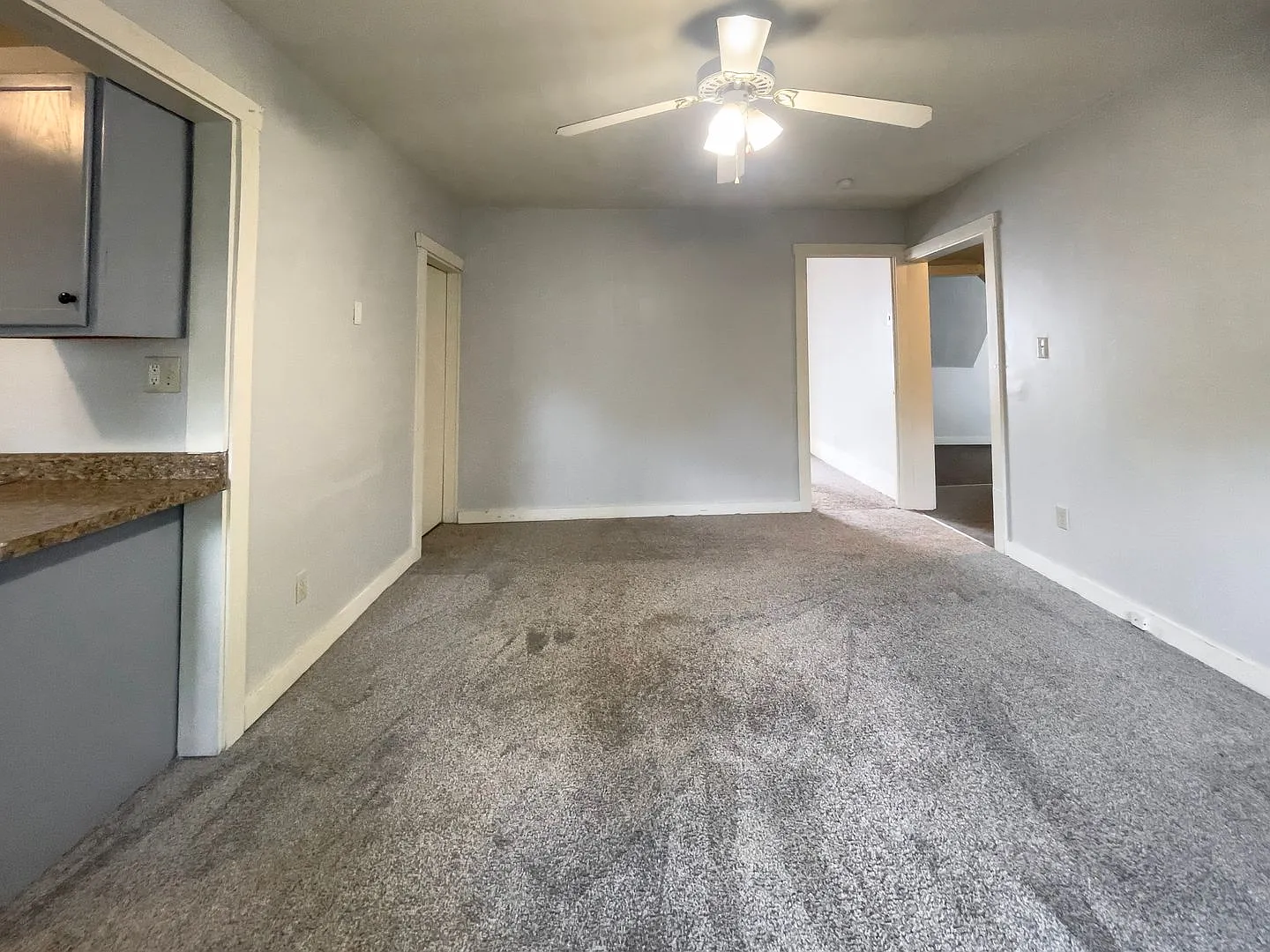 204 N Dill St — Photo 3