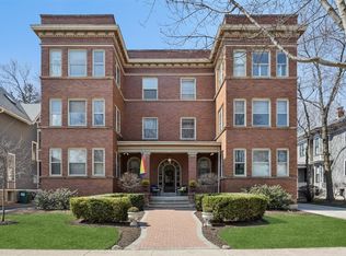 233 Clinton Ave APT 3S, Oak Park, IL