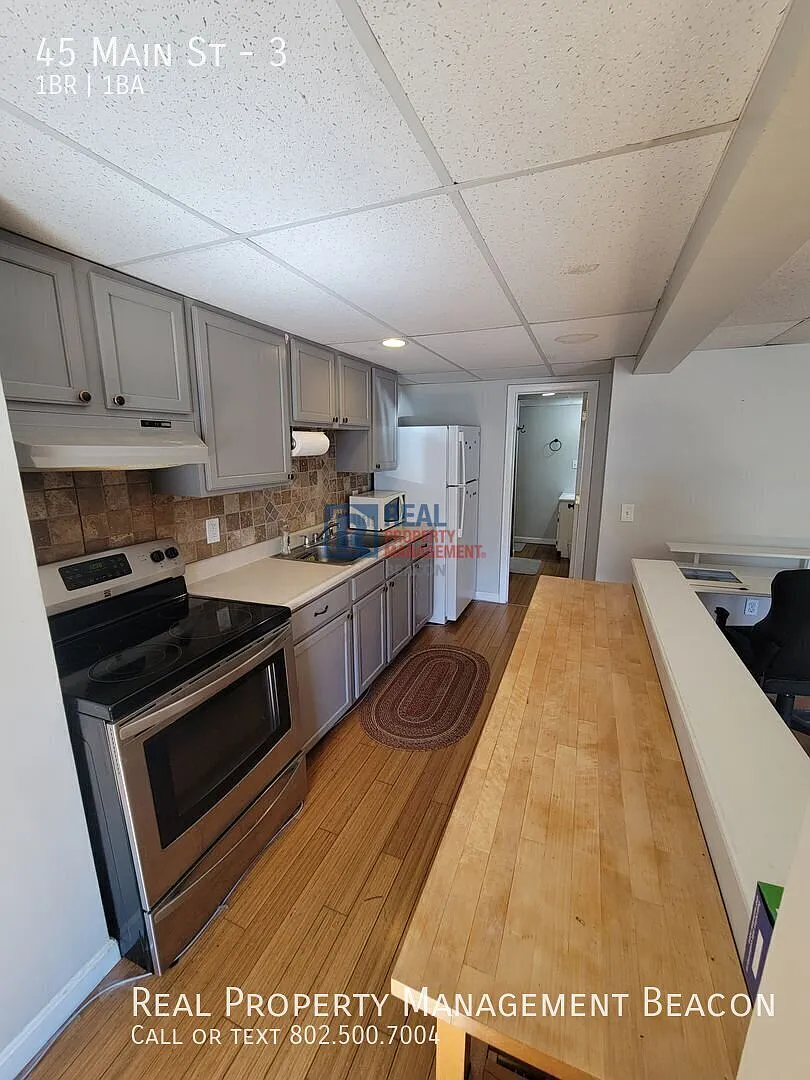 Sunapee, NH 1 Bed, 1 Bath Apartment with office - $1695 heat included — Photo 4