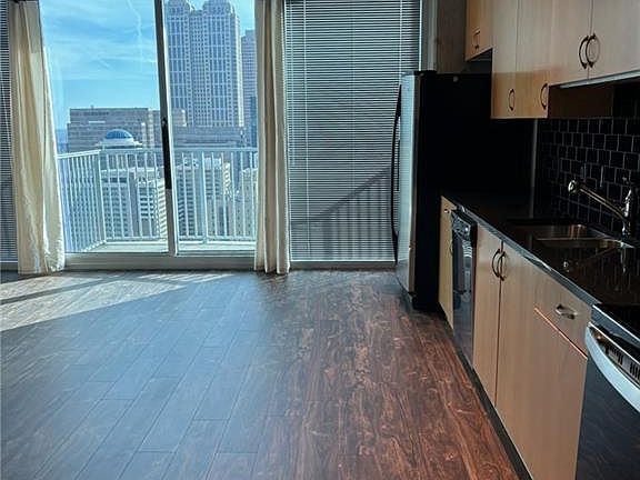 5th image of 400 W Peachtree St NW Unit 3707